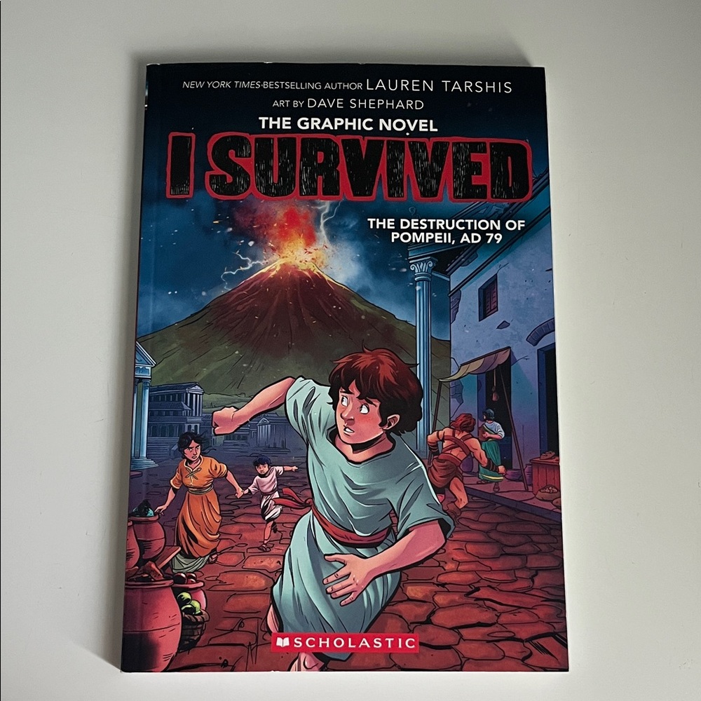 Scholastic Graphic Novel - I Survived: Pompeii Adventure